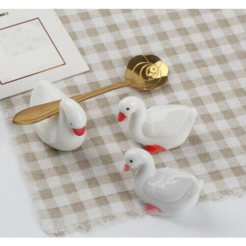2Pcs Ceramic Little Swan Chopstick Holder Chopsticks Holder Spoon Fork Chopstick Rest Stand Kitchen Tools Tableware