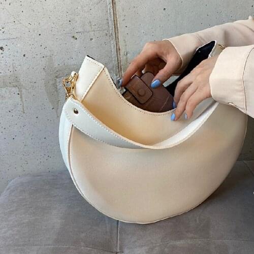 2021 Designer New Ladies Underarm Bag Wild One-shoulder Handbag Female Large-capacity Popular Semi-circular Storage Bag