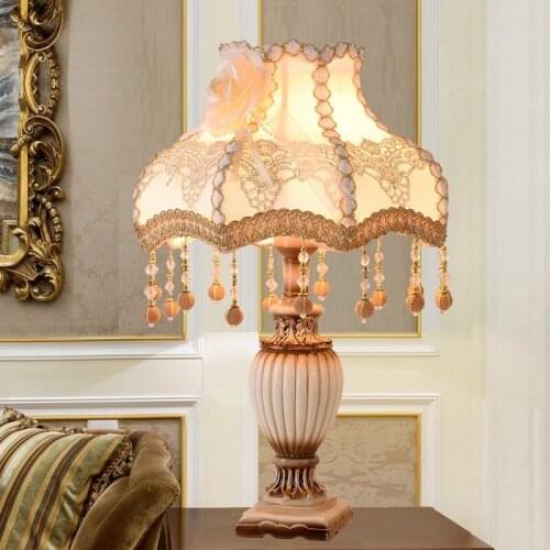 Retro European style reading desk lamp bedroom decoration bedside lamp home creative ins girl princess room warm wedding