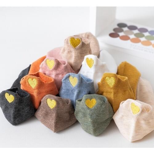 Q 3Pairs Girls Short Ankle Sock Cute Heart Pattern Breathable Casual Style Embroidered Socks for Women Shallow Mouth Cotton
