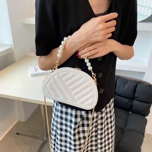 2021 New Fashion Women Pearl Crossbody Bag Designer Lady Chain Pink White Holiday Shoulder Saddle Bag Evening Clutch Party Bags