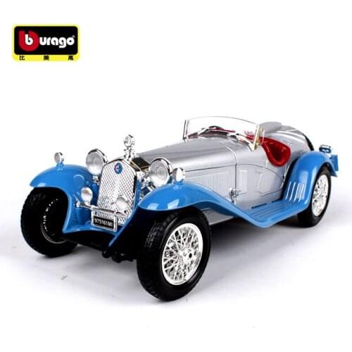 Burago 1:18 Simulation Alloy Master Car Model Toy For Alfa Romeo 8C Classic Car Model Decoration For man gift