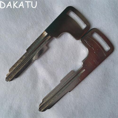 DAKATU Replacment Blade Emergency spare key blade For Mitsubishi LANCER-EX ASX Outlander Smart key blade