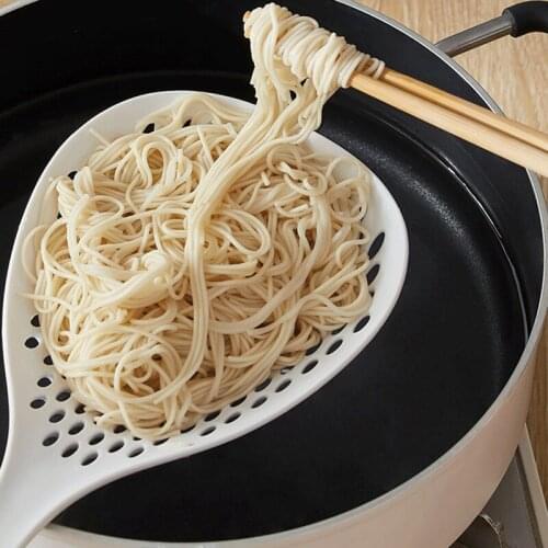 New Japanese-Style Water Cooking Baking Dumplings Noodle Leaky Scoop Durable Plastic Colander Strainer Spoon Home