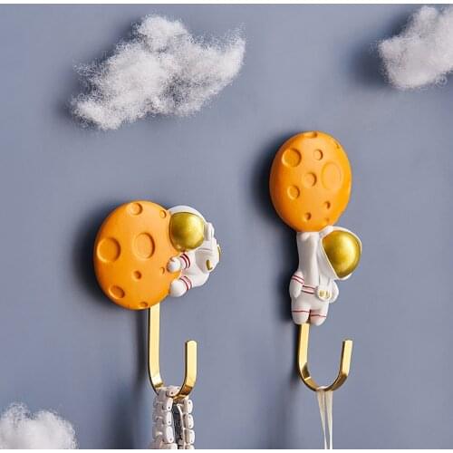 Creative Wall Hooks Resin 3D Astronaut Decor Modern Home Decor Coat Hook Single Wall Hanger Hat Handbag Holder Room Wall Decor