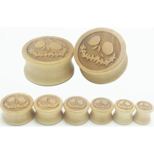 1Pair Fashion Flesh Tunnels Ear Plugs and Tapers Natural Wood Skull Logo Saddle Ear Expanders 10-20mm Anti-allergic Body Jewelry