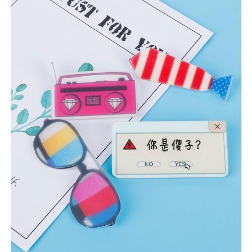 Cute Cartoon 1pc Acrylic Radio Glasses Badges 3D Acrylic Badge Pin On Brooch Decoration Badge For Clothes Shoes Bags