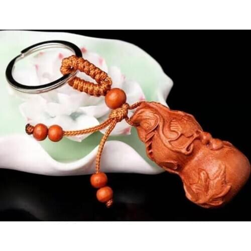 Wholesale Mahogany Three-dimensional Keychain Lifelike Keyring gift for friends women men jewelry car keychain A8