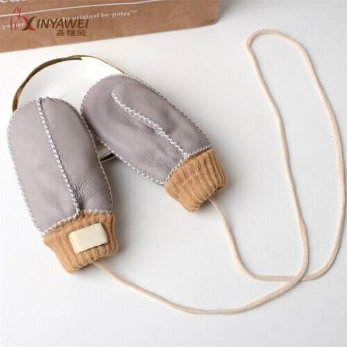 2019 Fashion Hot Winter Sheepskin Gloves For Outdoor Hat Girls For Boys Warm Childrens Gloves Childrens Lanyard Leather Gloves