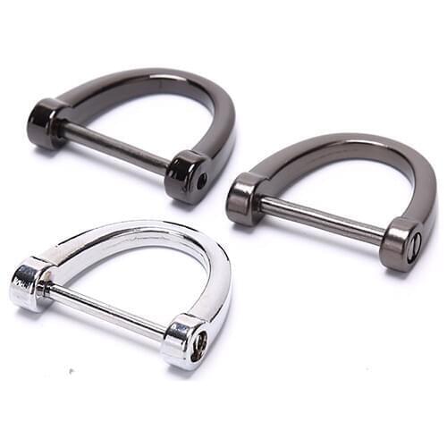 1PCS Alloy Car Keychain Thick Rod Classic D Shape Horseshoe Key Holder Car Interior Accessories Key Ring Car-styling Decoration