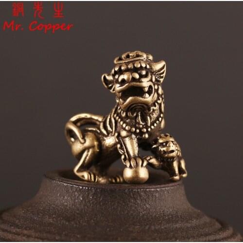 Vintage Brass Lion Miniatures Figurines Ornament Antique Pure Copper Animal Tea Pets Table Desktop Decorations Crafts Accessory