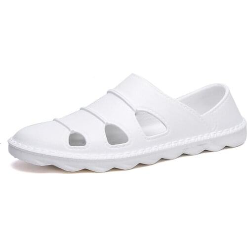 2021 Summer New Mens Sandals Hollow Out Breathable Solid Colors Casual Flat Shoes Fashionable Size 39-46 for Outside Beach