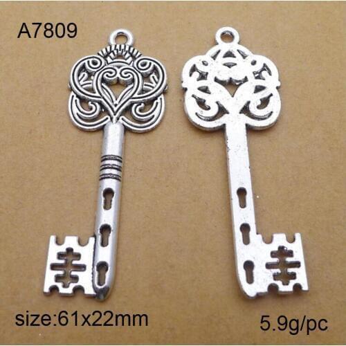 25pcs 61x22mm Antique Silver Zinc Alloy Heart Keys Charms Fine Trendy Pendant Charms Making