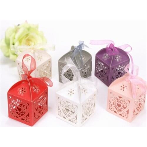 10Pcs/set Love Butterfly Heart Laser Cut Hollow Carriage Favors Gifts Candy Boxes With Ribbon Baby Shower Wedding Party Supplies