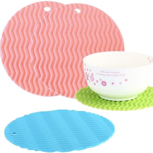 Nordic Wave Round Placemat Stain Resistant Dining Table Placemat Anti-Slip Coffee Coaster Silicone Wavy Pad Mats Kitchen Gadget