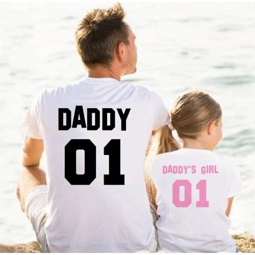 1 Pcs Family Matching Clothes Daddy 01 Daddys Girl 01 Father Daughter Tees Summer Short Sleeve White T Shirts Baby Girls Tops