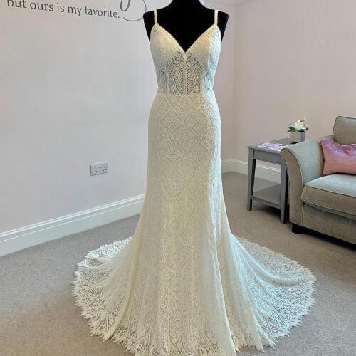 French Lace Bridal Wedding Dress 2019 Sheath Spaghetti Neck Sleeveless Garden Boho Bohemian Bridal Gowns Backless Long Train