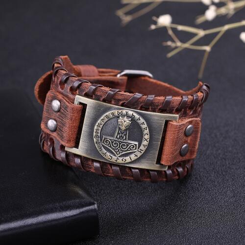 Skyrim Thor Hammer Viking Genuine Leather Bracelets Men Holy Patron 24 Nordic Runes Amulet Button Snap Slavic Bracelet Bangle