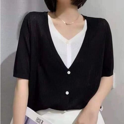 2021 Limited 20619 (1 Small Room On The Ground) Not Make Web Celebrity Figure V-neck Splicing False 33 Two Short Sleeve T-shirt