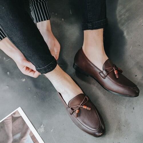 2021 Mens Leather slip on Shoes Business Man Flat Classic Men Dress Shoes Leather Italian Formal Oxford shoes