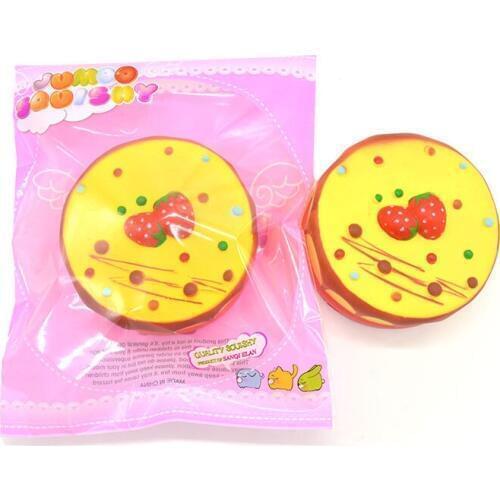 2017 New Upscale Strawberry Cake Squishy Super Slow Rising Yummy Scented Original Package Kids Toy