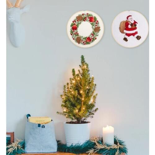 3 sets Santa Claus Christmas wreath warm Christmas Christmas main figure embroidery DIY handmade material pack