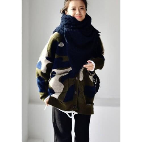 MICOCO W3663C Literary leisure contracted individual character camo knits flower loose V - neck torn sweater cardigan woman