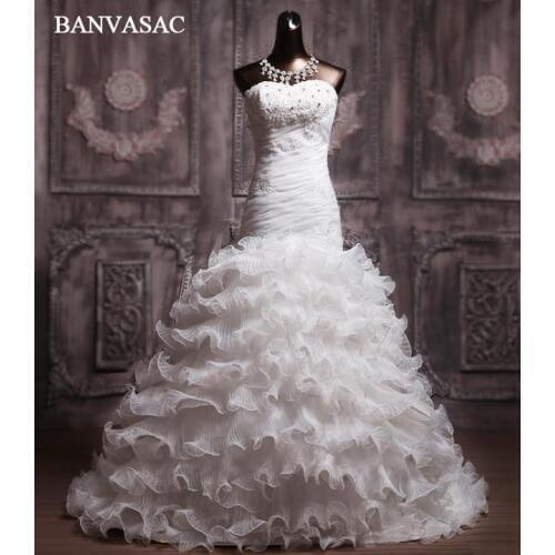 BANVASAC 2017 New Mermaid Luxury Embroidery Sweetheart Wedding Dresses Elegant Crystals Satin Court Train Bridal Gowns