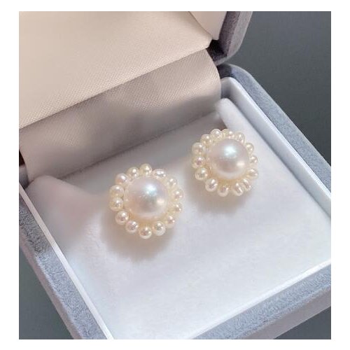 Jewelry New Danshui freshwater pearl Daisy Earrings S925 silver strong light small bulb net earrings stud