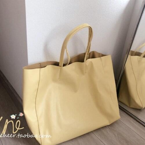 2020 new one-shoulder large-capacity tote bag fashion niche design all-match solid color big bag