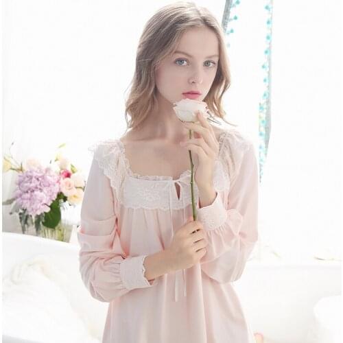 Free Shipping 2016 New Autumn Princess Womens Long Pink and White Nightgown Royal Sleepwear Vintage Pyjamas Lace Nightshirt