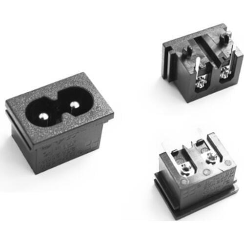 10Pcs AC 250V 2.5A Right Angle Black Male Plug IEC320 C8 Power Socket Connector