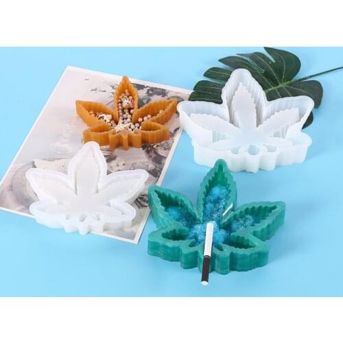 Crystal Epoxy Resin Silicone Mold Maple Leaf Ashtray Tray Saucer Silicone Mirror Mold DIY Resin Mold