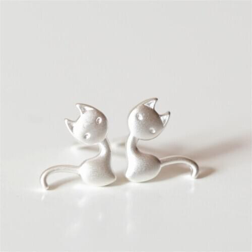 Luxury Female Cute Cat Earrings Fashion 925 Sterling Silver Jewelry Stud Earrings For Women eh900