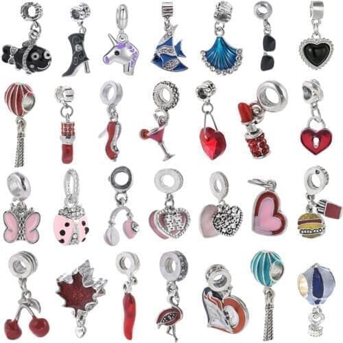 2Pcs/Lot Hot Sale Alloy Silver Plated Red Lips & Heart Charm Pendants Fit Fashion Brand Bracelets For Women Jewelry Gift Making