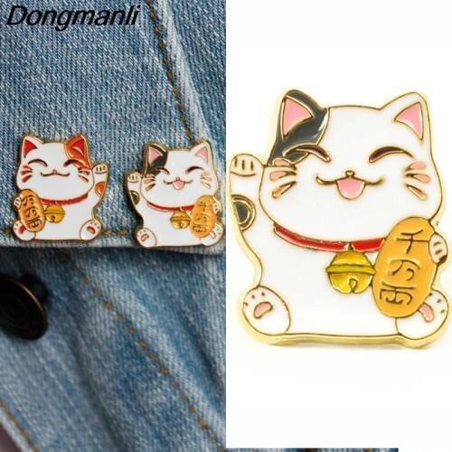 P3686 Dongmanli Lucky Cat Cute Metal Enamel Pins and Brooches for Lapel Pin Backpack Bags Badge Cool Gifts