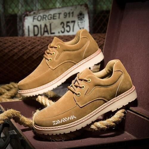 2020 DAIWA Mens Fishing Waterproof Shoes Outdoor Mountaineering Wear-resistant Non-slip Tooling Suede Leather Fishing Shoes