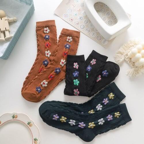Yishine 10 Pairs Women Flower Cotton Harajuku Casual Japanese Kawaii Winter Girl Middle Tube Vintage Long Floral Fashion Socks