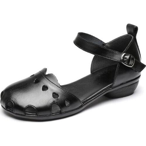 2021 New Summer Top Cowhide Hollow Hole Shoes Woman Leather Sandals Ladies Fashionable Sandals Low Heel Women Sandal Shoes