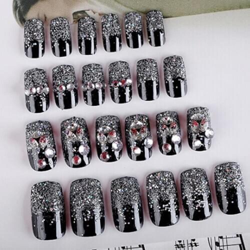 24pcs/Set Shining Rhinestone Decor Wedding Bride Nail Art Tips Short Design Full Cover Glitter False Nails With Glue