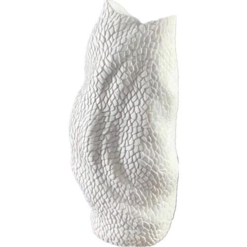 Modern simple soft decoration model room living room sales center white resin fish scale fish mouth flower vase