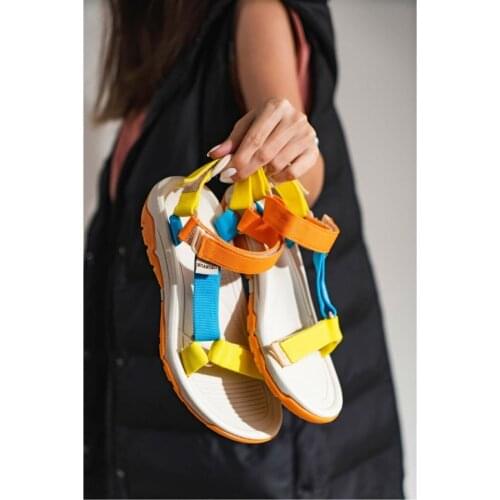 Moveon Footwear