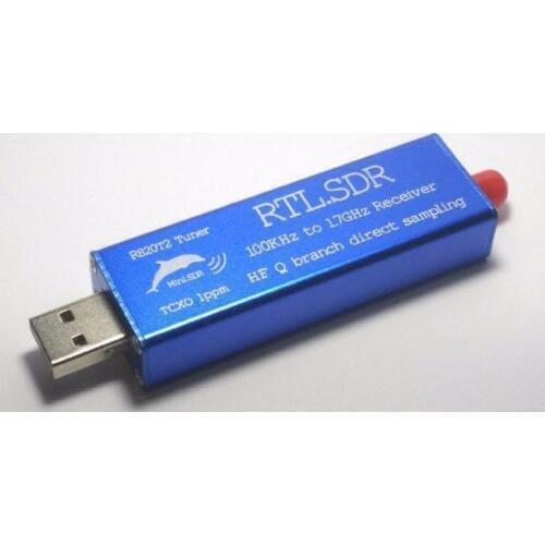 2017 New verison 0.1MHz-1.7GHz TCXO UHF VHF HF RTL.SDR USB Tuner Receiver RTL2832U+R820T2 FM