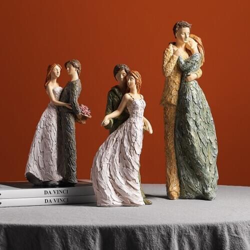 Wedding Decorations Living Room Decoration Simulation Characters Lovers Embrace Resin Crafts