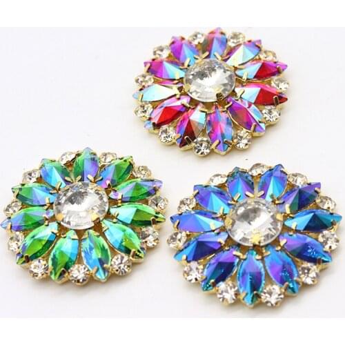 13 Colors Round Flower Rhinestone Applique Colorful Gold or Silver Base Sew on Rhinestone Brooch For DIY Clothes Dress Decoratio