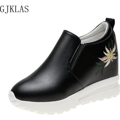 Leather Casual Shoes Platform Sneakers High Heels Slip on Wedges Shoes for Women Fashion Flowers Casual Sneaker Hidden Heels