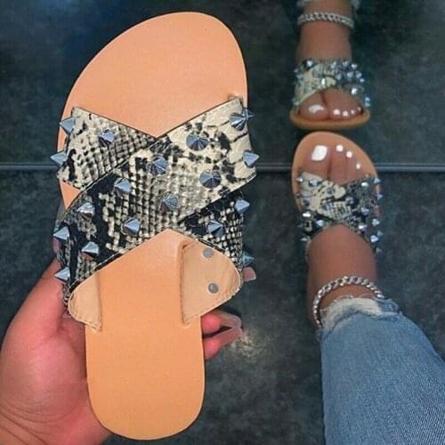 Slippers Women Fashion Rivet Flat Slides 2021 Summer House Outdoor Slippers Open Toe Sexy Female Beach Shoes Plus Size 35-43