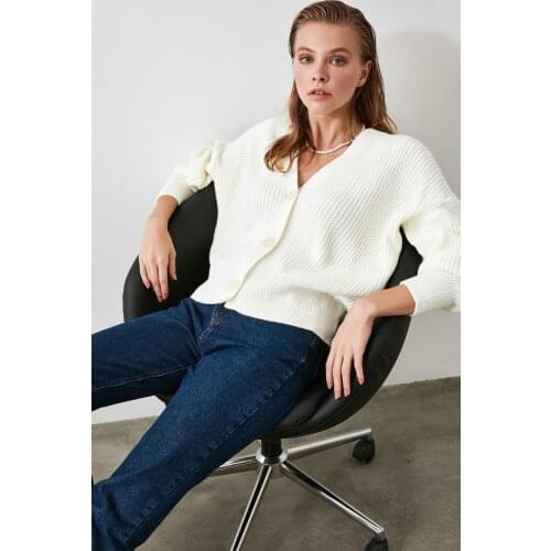 Trendyol Button Detail Knitwear Cardigan TWOAW20HI0215