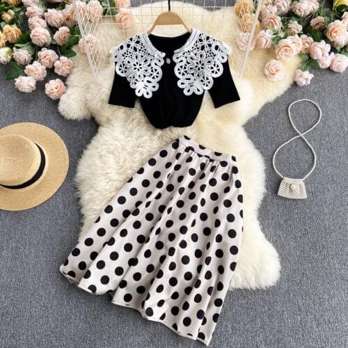 Summer Temperament New Suit Womens Knitted Short-sleeved Blouse All-match Polka-dot Skirt Fashion Two-piece Suit GL629