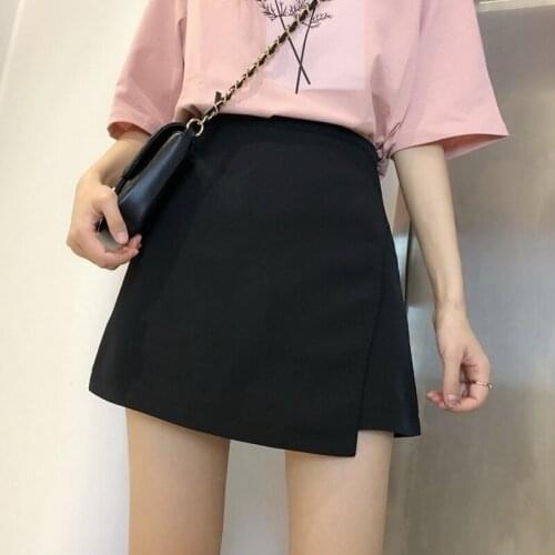 Small black short skirt female early spring 2021 new high waist thin A-line bag hip all-match skirt